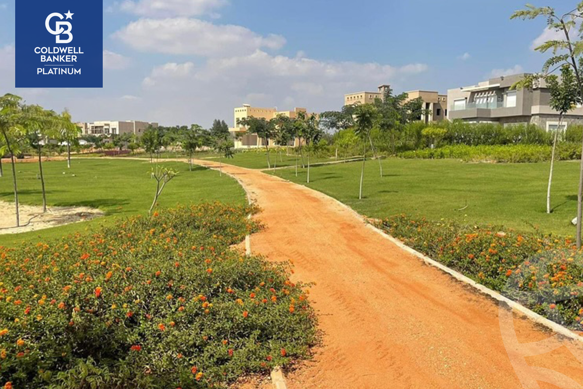 https://aqarmap.com.eg/ar/listing/5313433-for-sale-cairo-el-sheikh-zayed-city-alex-cairo-desert-road-mdyn-sfnks-ljdyd-manteqat-el-257-fadan
