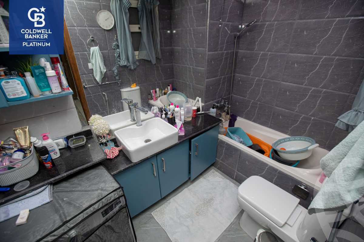 https://aqarmap.com.eg/ar/listing/5390194-for-sale-alexandria-moharram-bey-moharram-bek-st