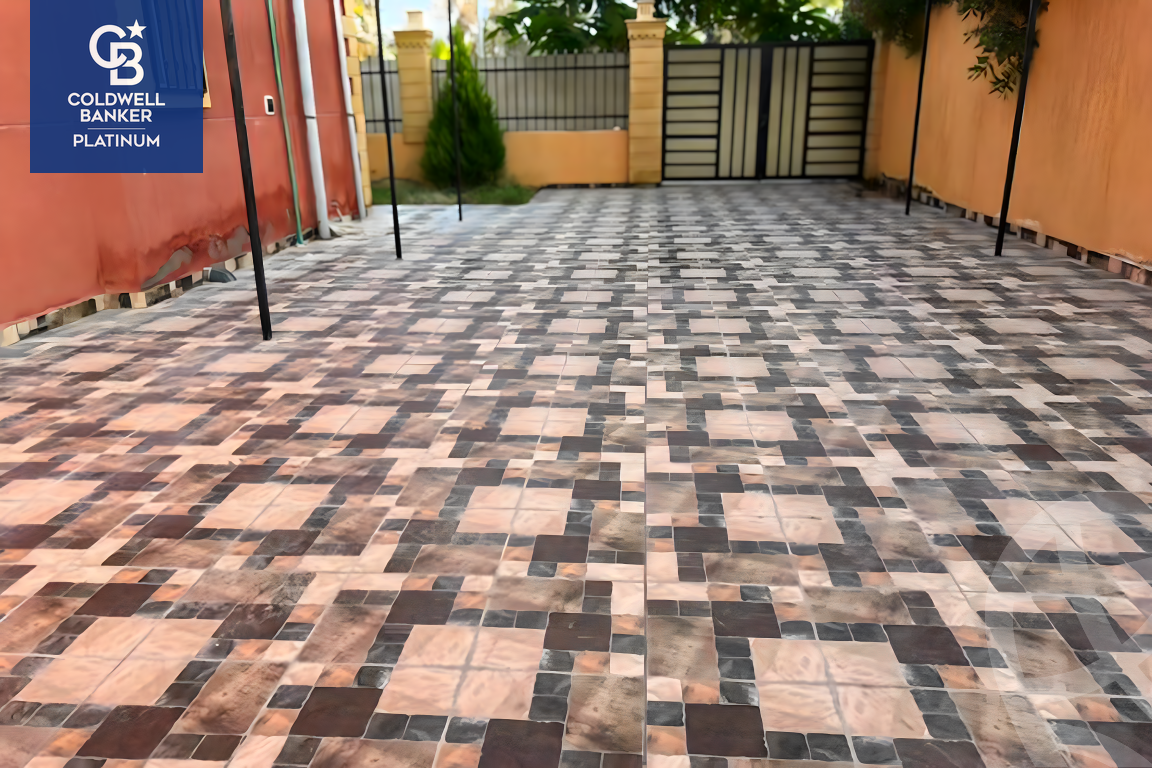 https://aqarmap.com.eg/en/listing/5392894-for-sale-cairo-el-sheikh-zayed-city-alex-cairo-desert-road-kmbwnd-fy-tryq-skndry-lshrwy