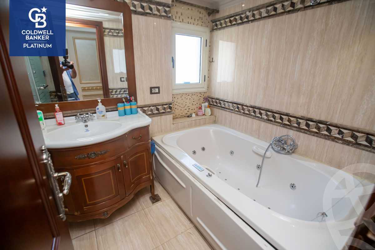 https://aqarmap.com.eg/en/listing/5393796-for-sale-alexandria-roshdy-shr-bw-qyr-tryq-lhry