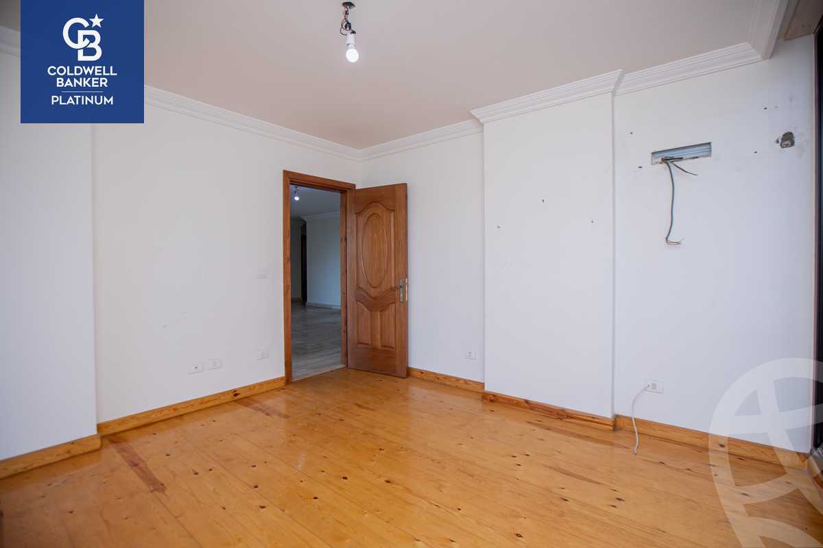 https://aqarmap.com.eg/ar/listing/5491181-for-sale-alexandria-sporting-abou-quer-st