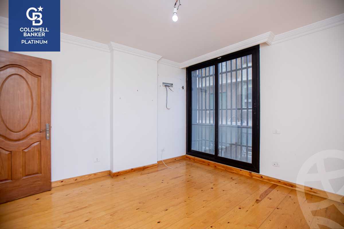 https://aqarmap.com.eg/ar/listing/5491181-for-sale-alexandria-sporting-abou-quer-st