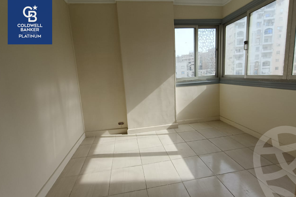 https://aqarmap.com.eg/en/listing/5600568-for-sale-alexandria-sn-styfnw-abd-el-salam-aref-st