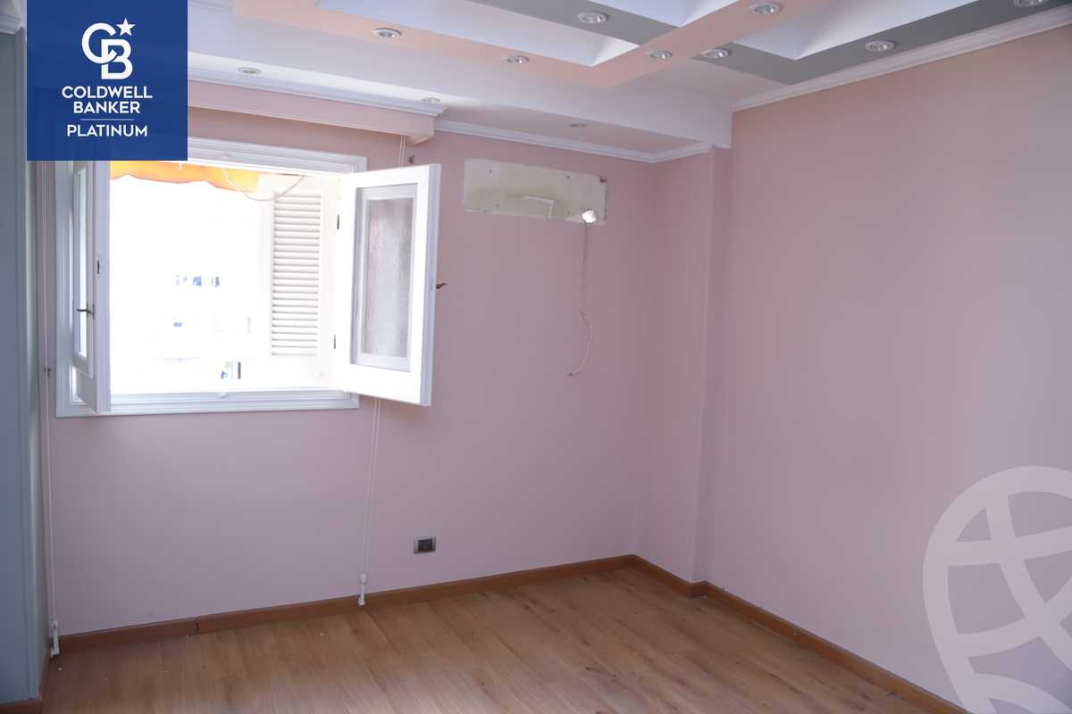 https://aqarmap.com.eg/ar/listing/5626635-for-sale-alexandria-sporting-shr-bwr-s-yd