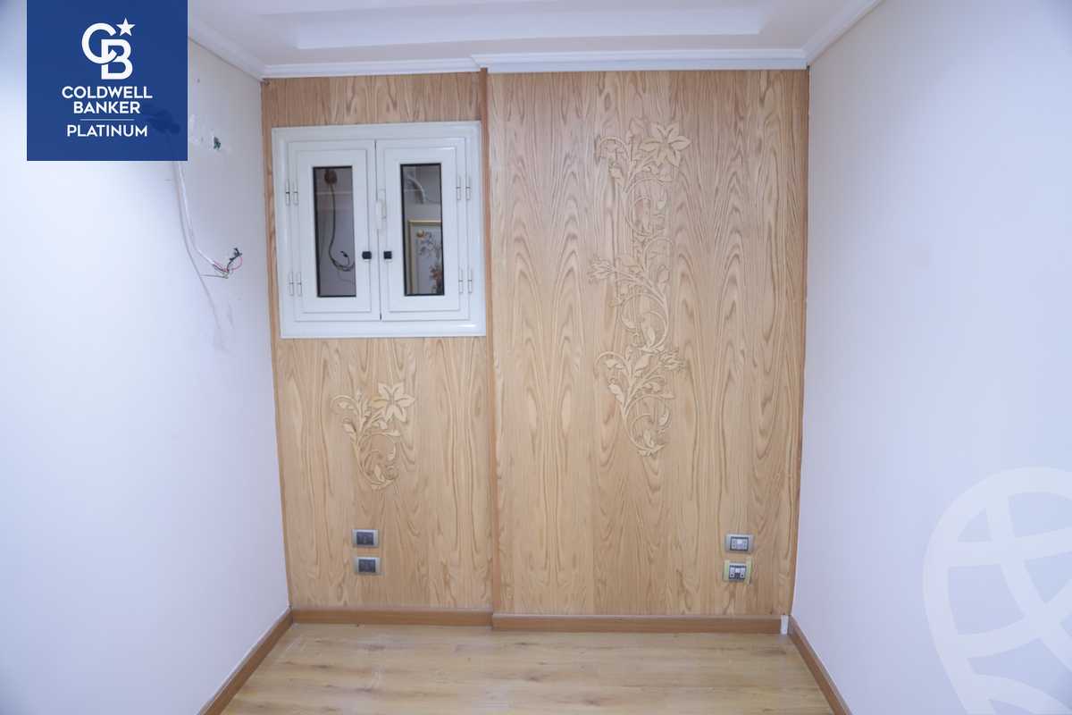 https://aqarmap.com.eg/ar/listing/5626635-for-sale-alexandria-sporting-shr-bwr-s-yd