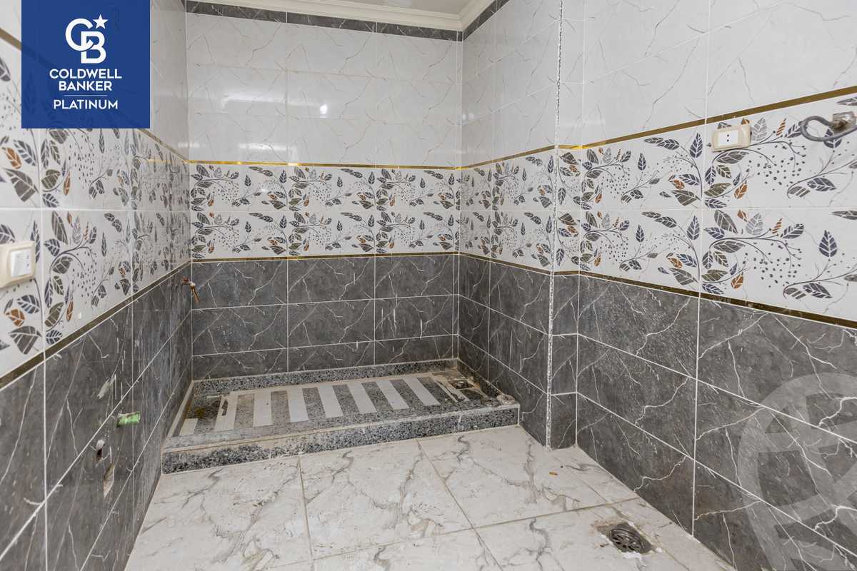 https://aqarmap.com.eg/ar/listing/5657845-for-sale-alexandria-moharram-bey-moharram-bek-st