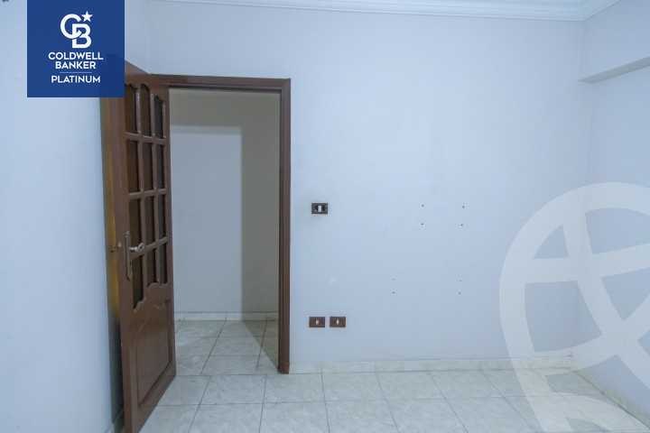 https://aqarmap.com.eg/ar/listing/5688242-for-sale-alexandria-sydy-bshr-sydy-bshr-bhry-gamal-abd-el-nasir-st