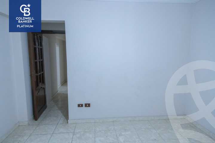 https://aqarmap.com.eg/ar/listing/5688242-for-sale-alexandria-sydy-bshr-sydy-bshr-bhry-gamal-abd-el-nasir-st