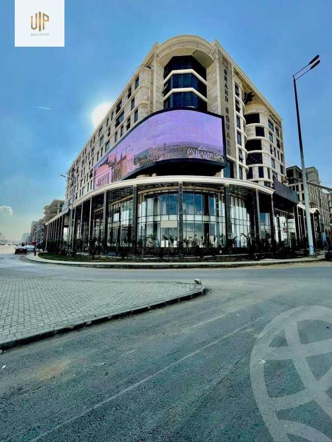https://aqarmap.com.eg/en/listing/4015325-for-sale-cairo-new-administrative-capital-the-governmental-district-jrnd-skwyr-mwl-byrmydz-llttwyr