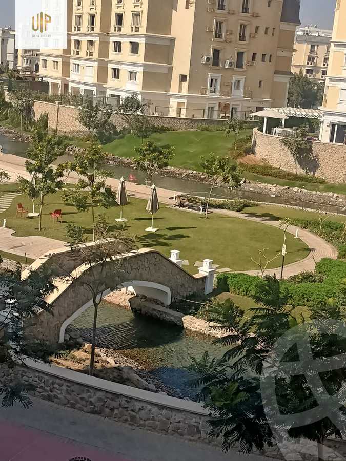 https://aqarmap.com.eg/en/listing/4066796-for-sale-cairo-new-cairo-compounds-mountain-view-hyde-park