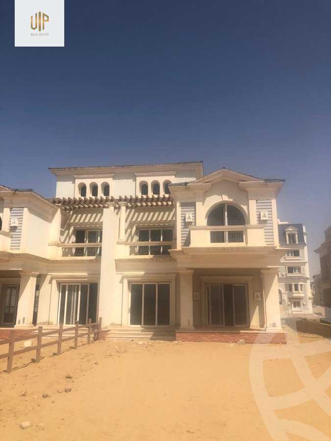 https://aqarmap.com.eg/en/listing/4068554-for-sale-cairo-new-cairo-compounds-mountain-view-hyde-park