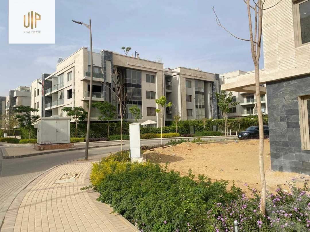 https://aqarmap.com.eg/en/listing/4069377-for-sale-cairo-new-cairo-compounds-galleria-moon-valley