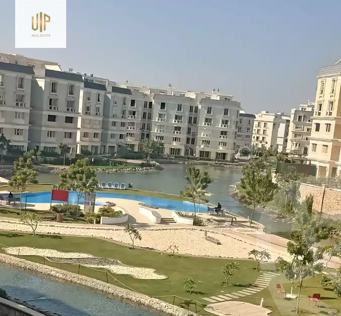 https://aqarmap.com.eg/en/listing/4093076-for-sale-cairo-new-cairo-compounds-mountain-view-hyde-park