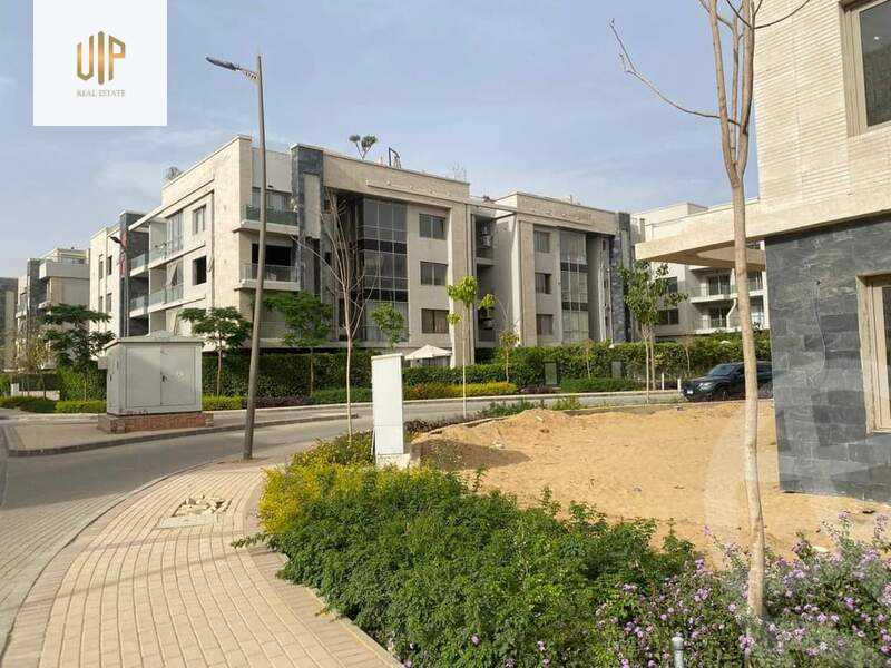 https://aqarmap.com.eg/en/listing/4094999-for-sale-cairo-new-cairo-compounds-galleria-moon-valley