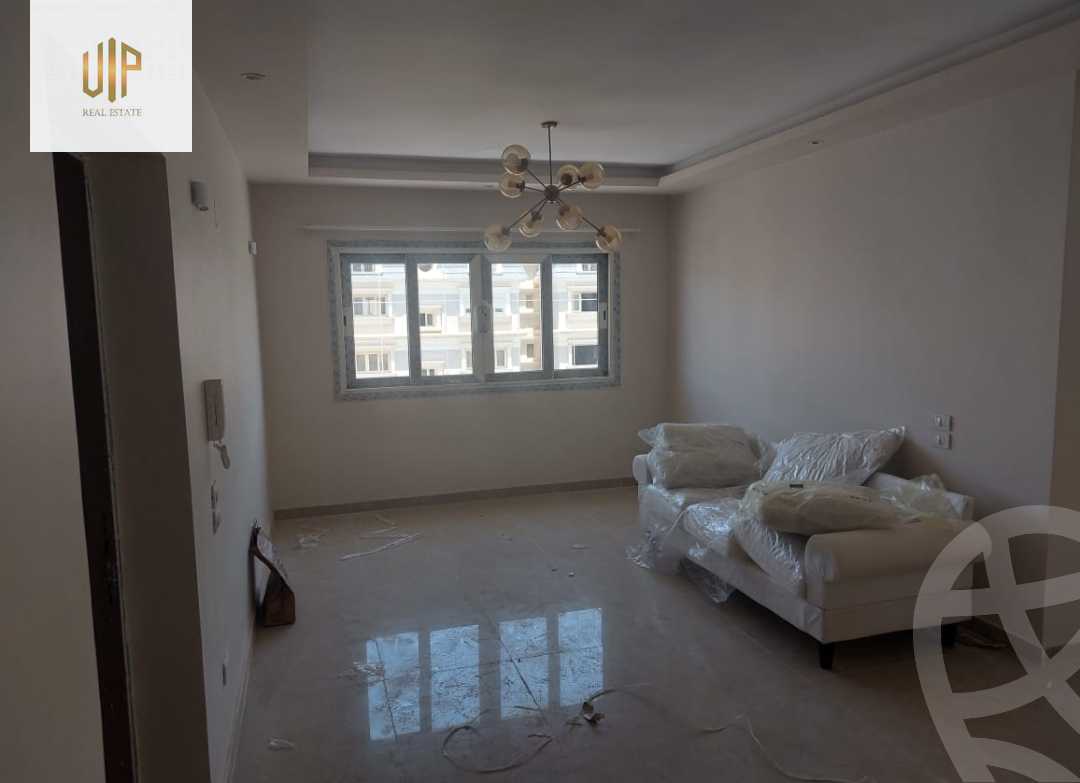 https://aqarmap.com.eg/en/listing/4103212-for-sale-cairo-new-cairo-compounds-mountain-view-hyde-park