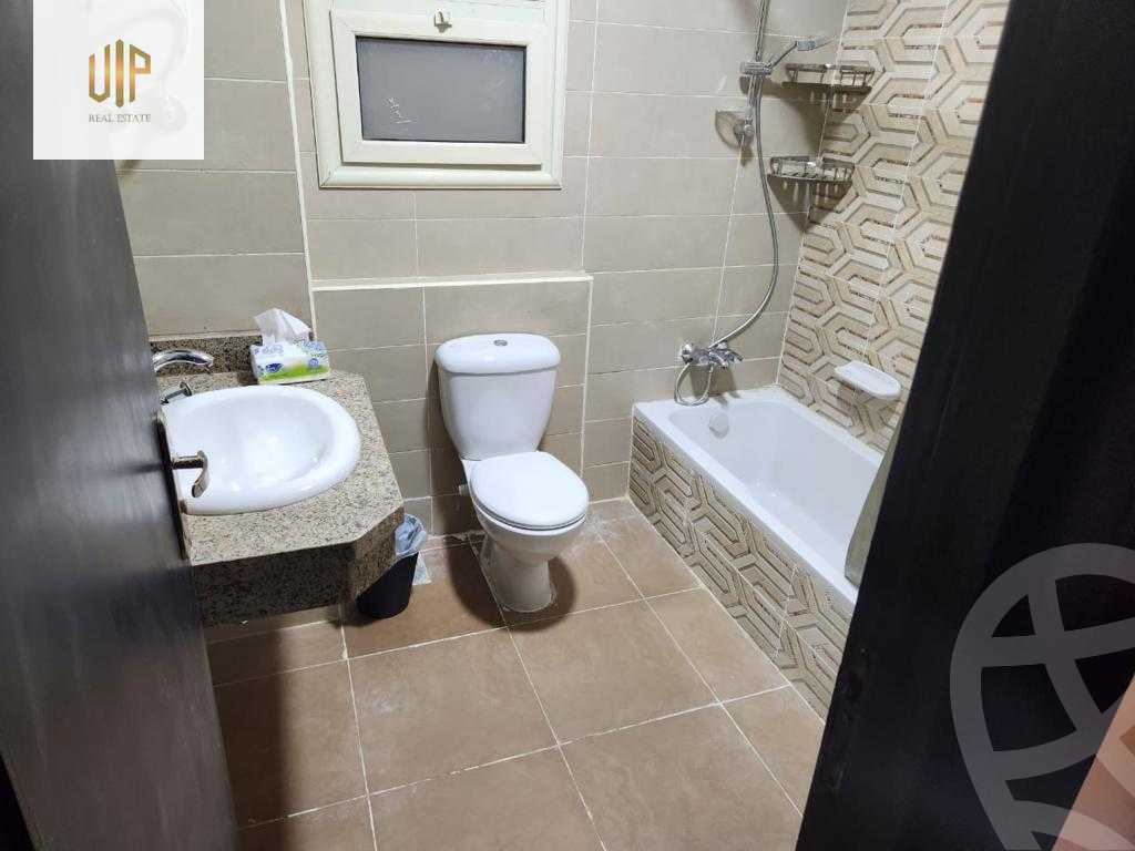 https://aqarmap.com.eg/en/listing/4132628-for-sale-cairo-new-cairo-compounds-jyd