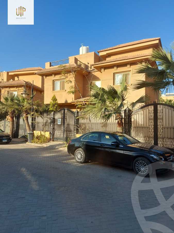 https://aqarmap.com.eg/ar/listing/4152838-for-sale-cairo-new-cairo-compounds-moon-valley