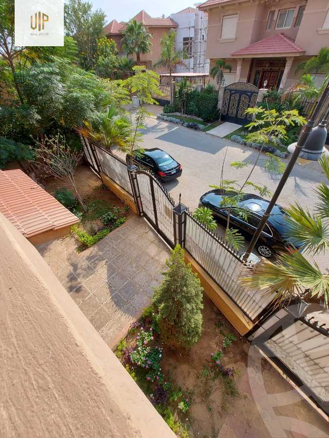 https://aqarmap.com.eg/ar/listing/4152838-for-sale-cairo-new-cairo-compounds-moon-valley