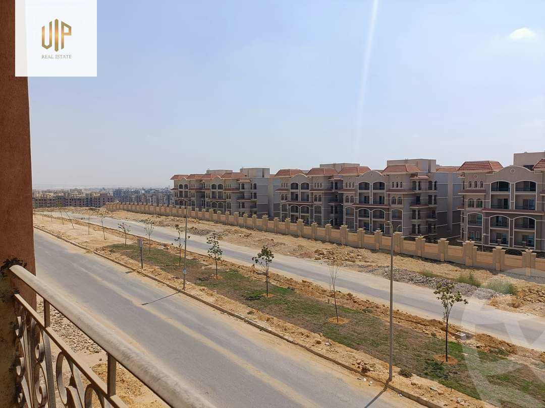 https://aqarmap.com.eg/en/listing/4991167-for-sale-cairo-new-cairo-compounds-loaloat-new-cairo