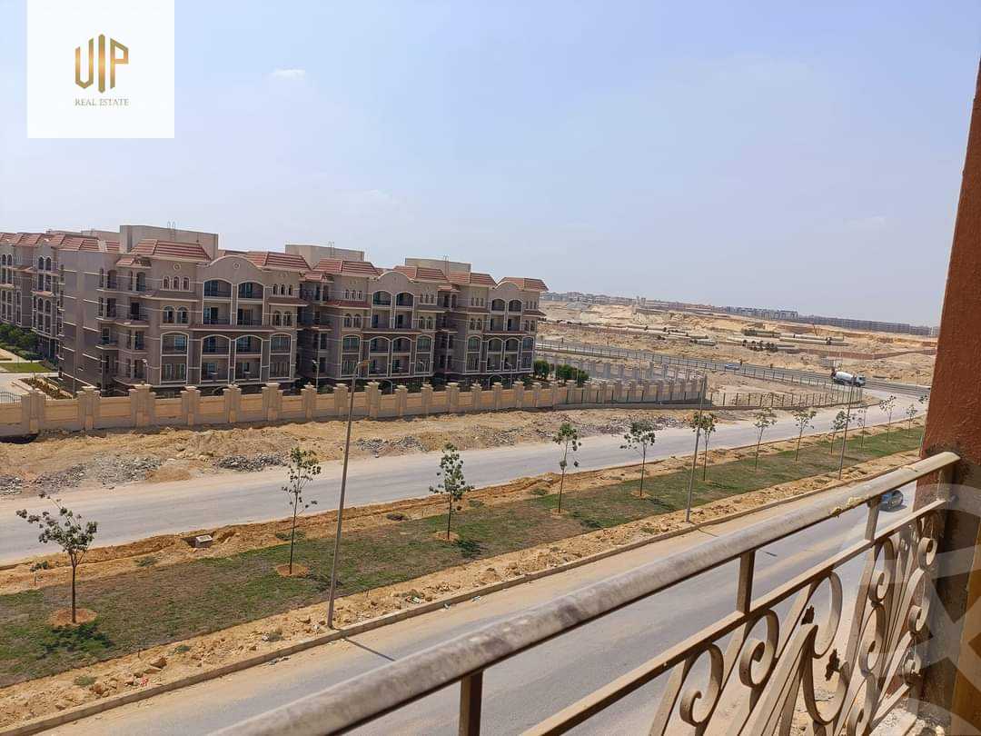 https://aqarmap.com.eg/en/listing/4991167-for-sale-cairo-new-cairo-compounds-loaloat-new-cairo