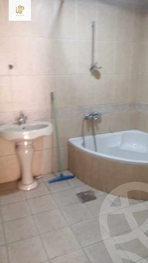https://aqarmap.com.eg/ar/listing/5465562-for-sale-cairo-new-cairo-el-ahyaa-second-neighborhood-street-6