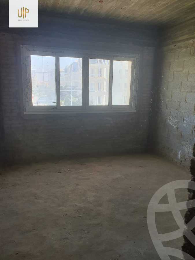 https://aqarmap.com.eg/en/listing/5468262-for-sale-cairo-new-cairo-compounds-mountain-view-hyde-park
