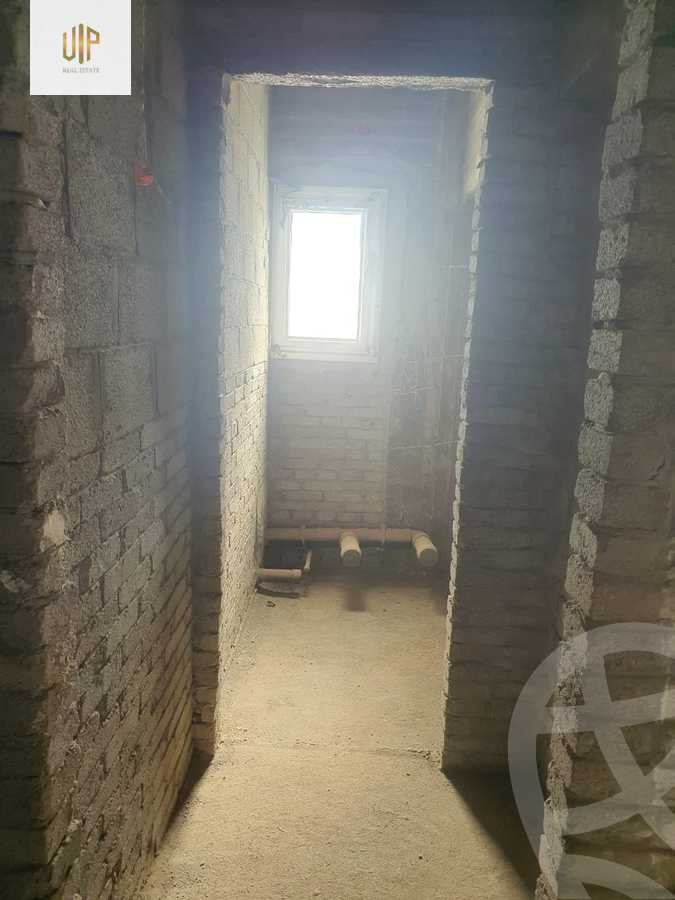https://aqarmap.com.eg/en/listing/5468262-for-sale-cairo-new-cairo-compounds-mountain-view-hyde-park