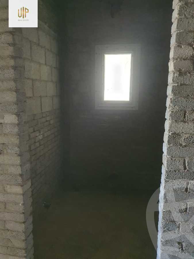 https://aqarmap.com.eg/en/listing/5468262-for-sale-cairo-new-cairo-compounds-mountain-view-hyde-park