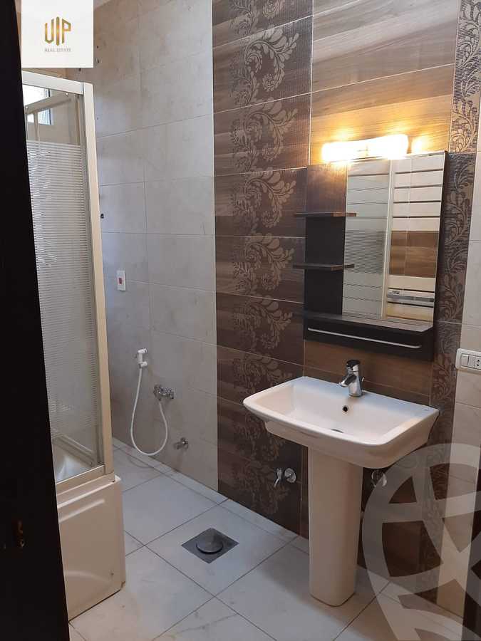 https://aqarmap.com.eg/en/listing/5528236-for-sale-cairo-new-cairo-el-ahyaa-first-neighborhood-street-1