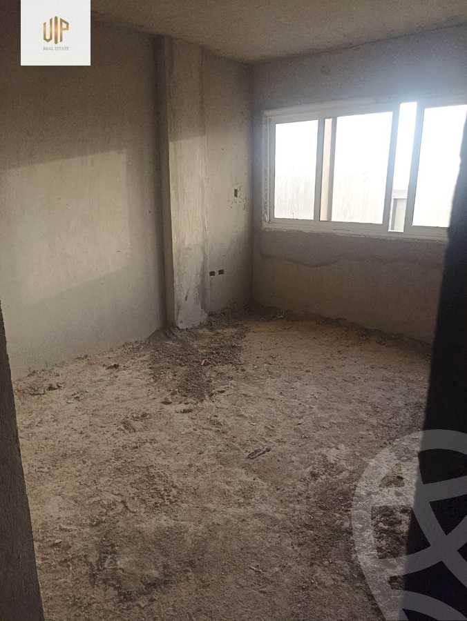 https://aqarmap.com.eg/ar/listing/5533307-for-sale-cairo-new-cairo-compounds-kmbwnd-jryn-twn-trw-llttwyr
