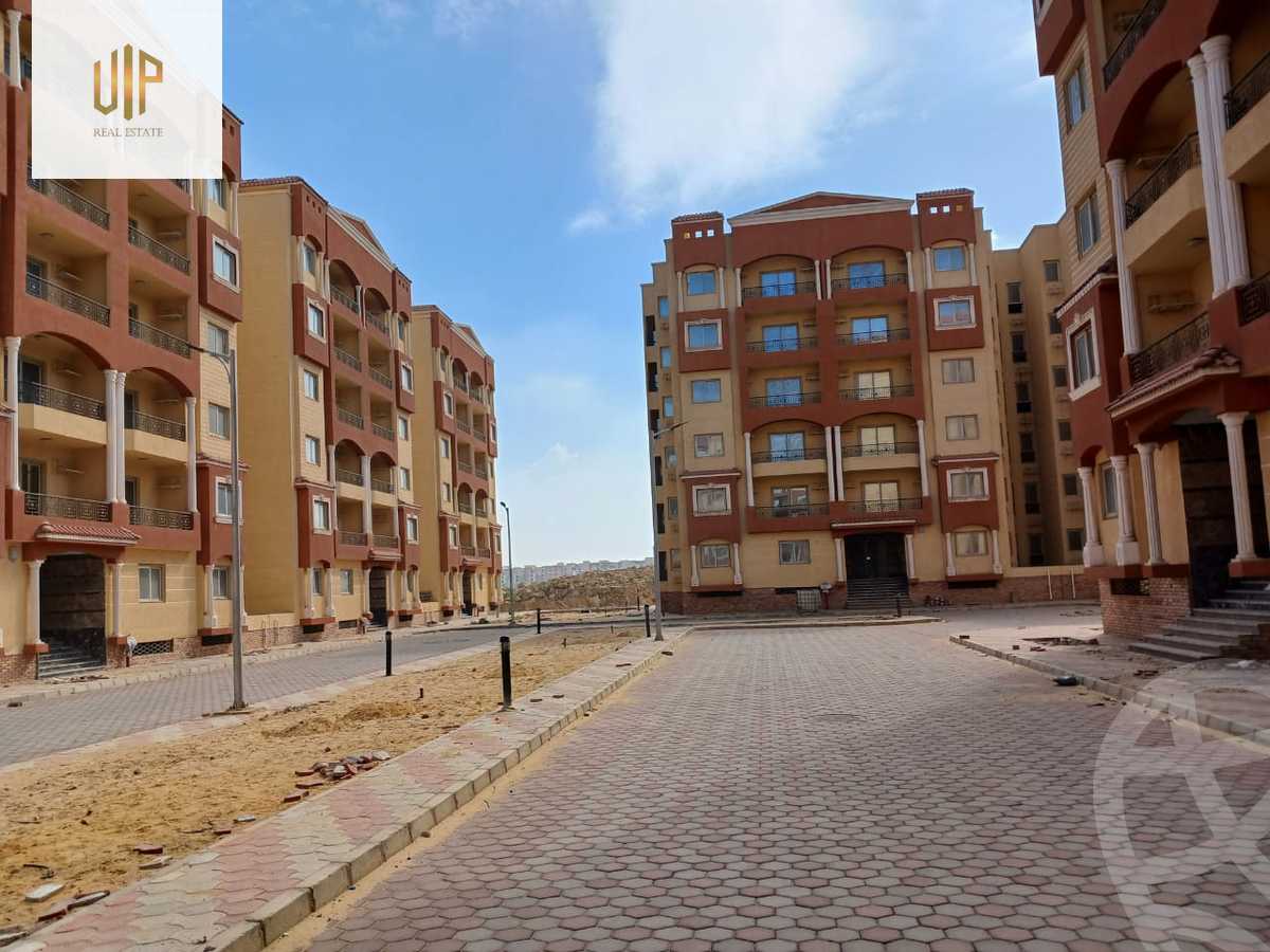 https://aqarmap.com.eg/ar/listing/5619085-for-sale-cairo-new-cairo-compounds-life-garden