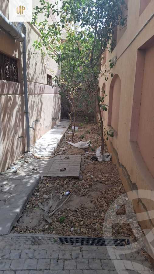 https://aqarmap.com.eg/en/listing/5684055-for-sale-cairo-new-cairo-ganob-el-akadamiya-south-academy-a-al-mekdad-ibn-omar-street