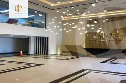 https://aqarmap.com.eg/ar/listing/5684189-for-rent-cairo-new-cairo-compounds-united-medical-center-–-umc
