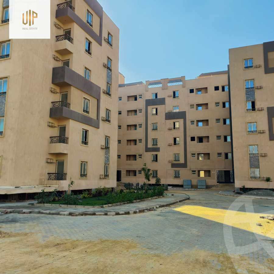 https://aqarmap.com.eg/en/listing/5729101-for-sale-cairo-new-cairo-compounds-el-darayeb-compound
