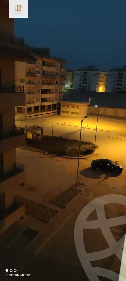 https://aqarmap.com.eg/en/listing/5854525-for-sale-cairo-new-cairo-compounds-zohour-life-compound