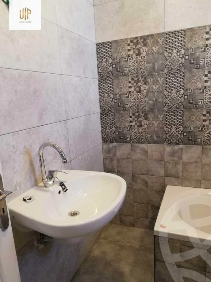 https://aqarmap.com.eg/ar/listing/5872624-for-sale-cairo-new-cairo-el-ahyaa-fifth-neighborhood-street-28