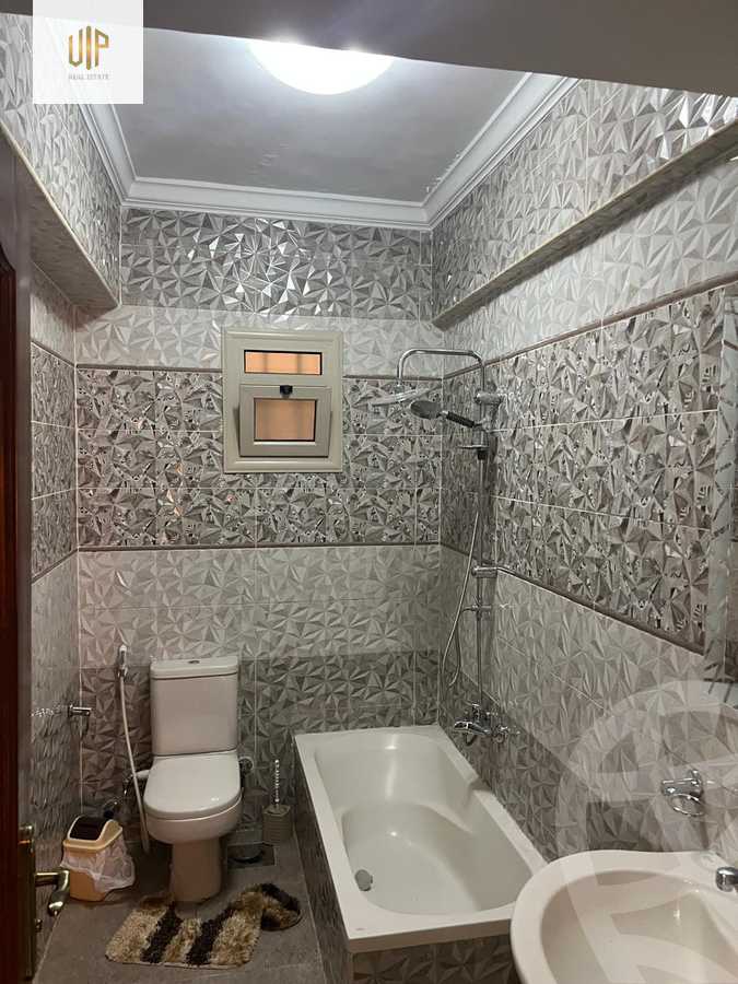 https://aqarmap.com.eg/ar/listing/5881935-for-sale-cairo-new-cairo-ganob-el-akadamiya-south-academy-h-el-shaheed-sayed-zakarya-khalil-st