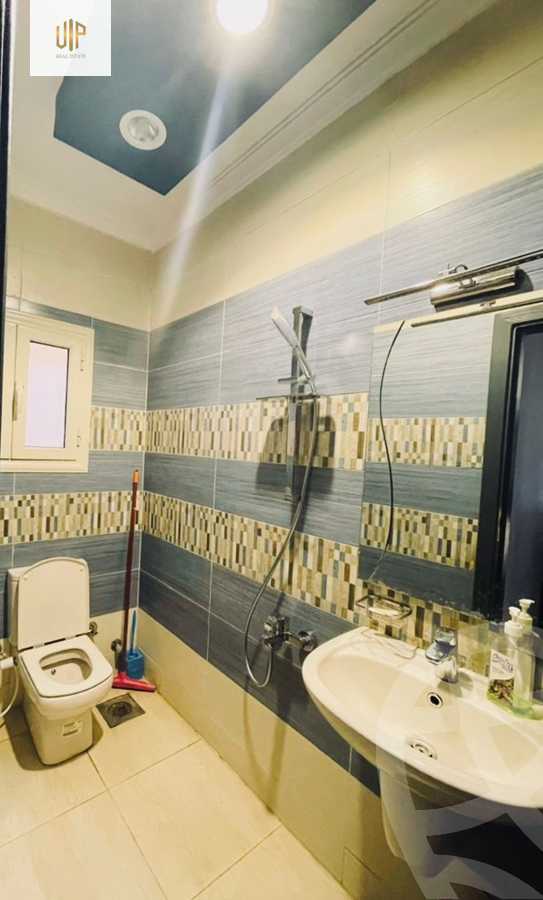 https://aqarmap.com.eg/en/listing/6010067-for-sale-cairo-new-cairo-first-settlement-mhwr-mstfy-kml