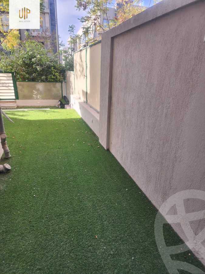 https://aqarmap.com.eg/en/listing/6013060-for-sale-cairo-new-cairo-compounds-moon-valley