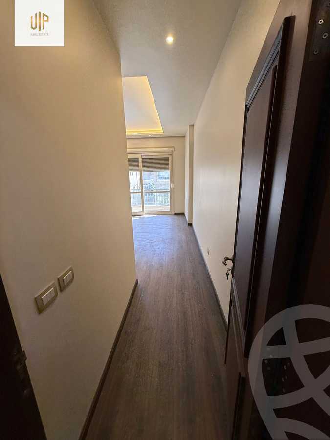 https://aqarmap.com.eg/en/listing/6013256-for-sale-cairo-new-cairo-compounds-el-patio-oro
