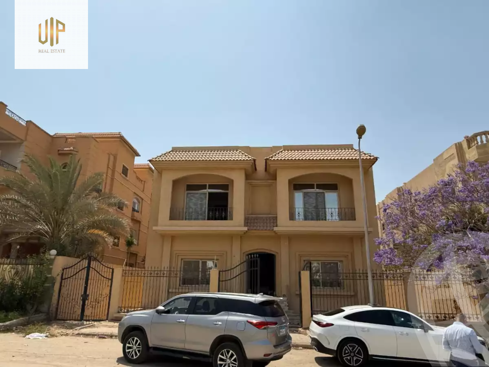 https://aqarmap.com.eg/en/listing/6015039-for-sale-cairo-new-cairo-ganob-el-akadamiya-south-academy-a-al-mekdad-ibn-omar-street