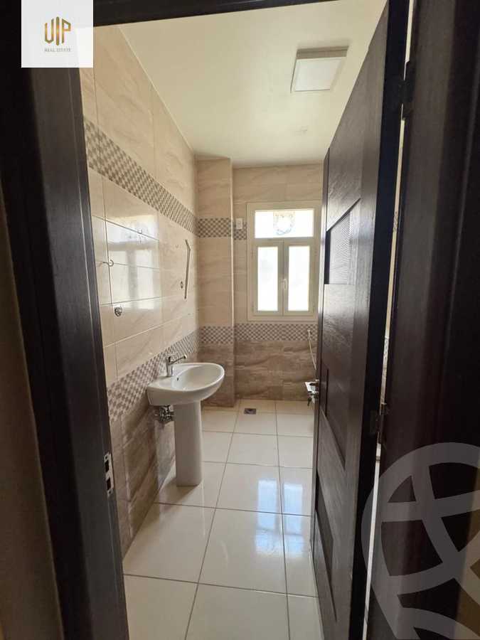 https://aqarmap.com.eg/en/listing/6098903-for-sale-cairo-new-cairo-ganob-el-akadamiya-south-academy-a-abdallah-ibn-tarek-st