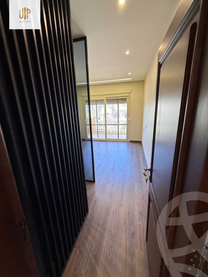 https://aqarmap.com.eg/en/listing/6152477-for-sale-cairo-new-cairo-compounds-el-patio-oro
