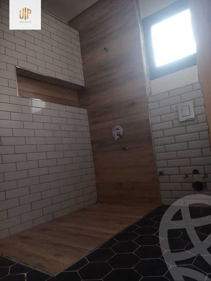 https://aqarmap.com.eg/ar/listing/6229487-for-sale-cairo-new-cairo-south-investors-mohammed-nagib-axis-st