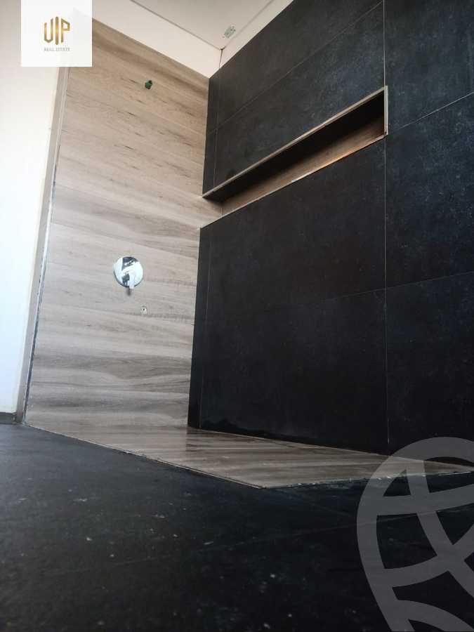 https://aqarmap.com.eg/ar/listing/6229487-for-sale-cairo-new-cairo-south-investors-mohammed-nagib-axis-st