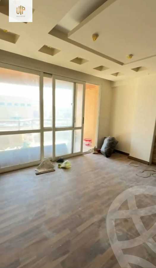 https://aqarmap.com.eg/ar/listing/6234220-for-sale-cairo-new-cairo-lrhb-city-phase-4-mohammed-farid-st