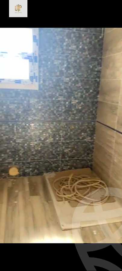 https://aqarmap.com.eg/ar/listing/6235772-for-sale-cairo-new-cairo-first-settlement-mhwr-mstfy-kml