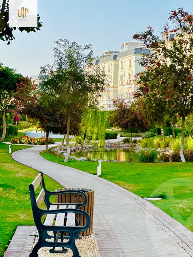 https://aqarmap.com.eg/en/listing/6361524-for-sale-cairo-new-cairo-compounds-mountain-view-hyde-park