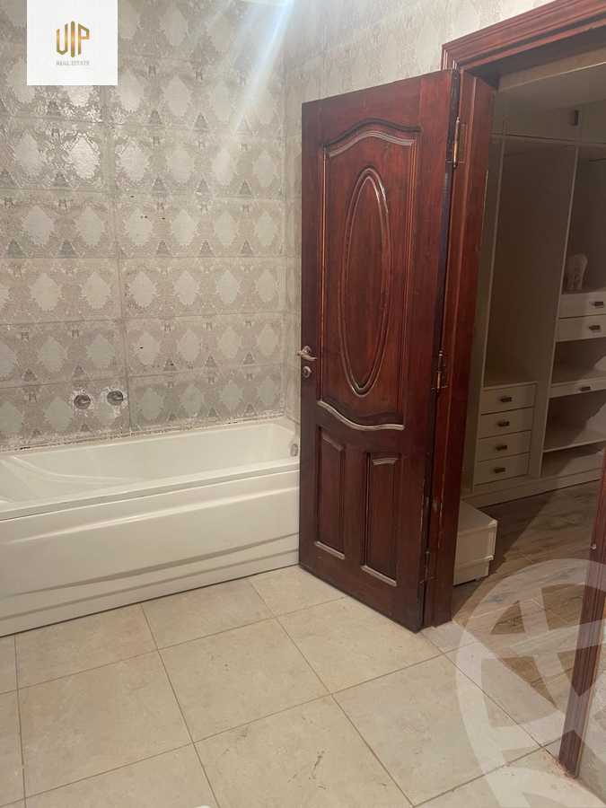 https://aqarmap.com.eg/en/listing/6366475-for-sale-cairo-new-cairo-el-ahyaa-fifth-neighborhood-akhnaton-st