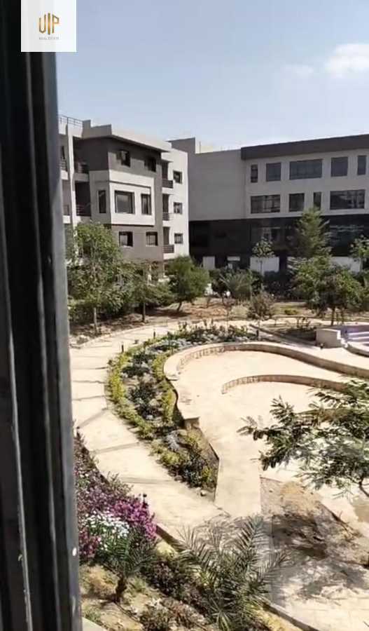 https://aqarmap.com.eg/ar/listing/6389656-for-sale-cairo-new-cairo-compounds-white-residence-upwyde